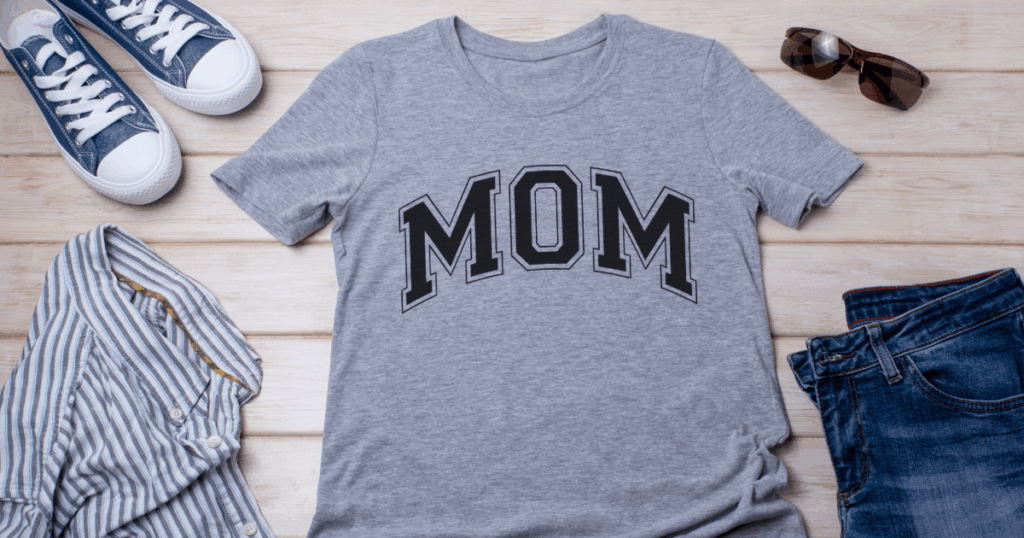 ANYÁK NAPI PÓLÓ HÁZILAG KÉSZÍTVE – EGYEDI AJÁNDÉK CRICUT MAKER ÉS JOY 2 VÁGÓGÉPPEL